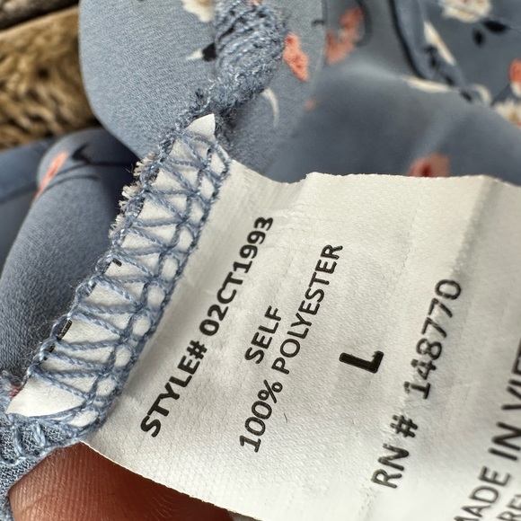 🎉5 for $45🎉 Sienna Sky top blouse shirt size L - Picture 7 of 7